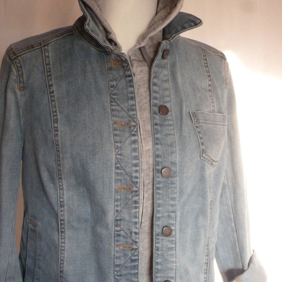 Always-in-style Classic Denim Wash Jacket Stretch - Picture 1 of 8